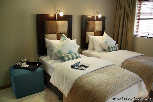 Faircity Grosvenor Gardens Претория Номер фото