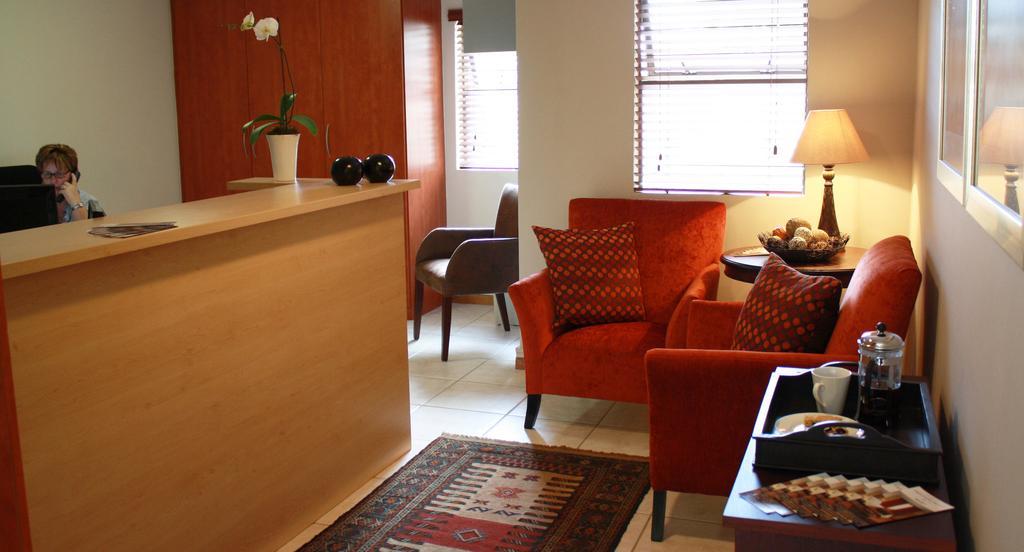 Faircity Grosvenor Gardens Претория Интерьер фото